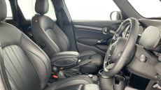 MINI Hatchback 1.5 Cooper Exclusive 5dr Auto [Comfort/Nav Pack] Petrol Hatchback